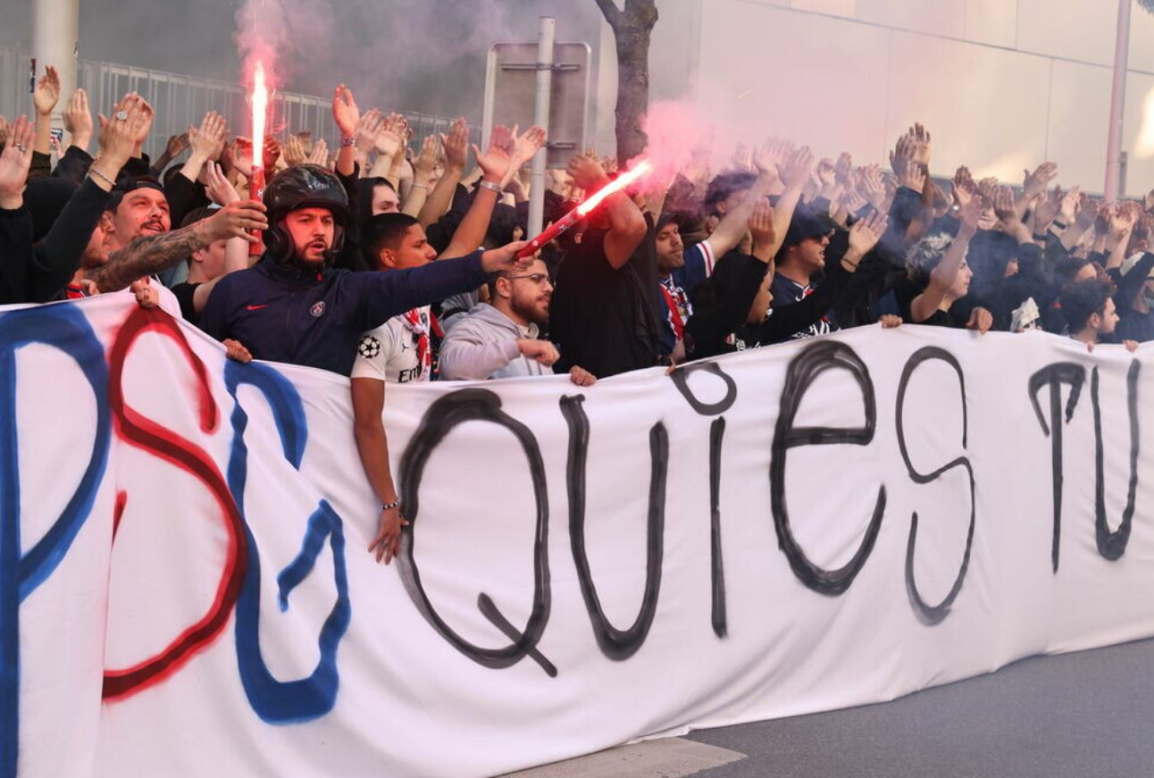 Berang, Ultras Unjuk Rasa ke Markas PSG soal Messi dan Sambangi Rumah Neymar