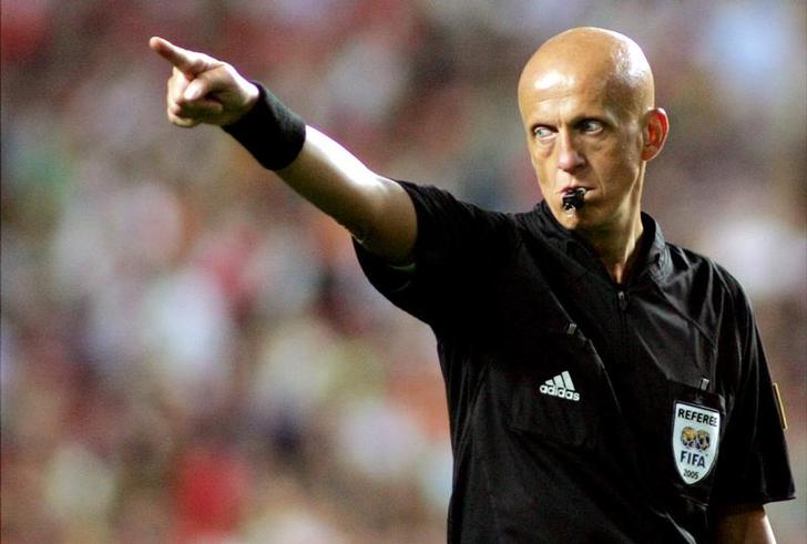 Riwayat Peluit Menjadi Senjata Wasit Sepak Bola