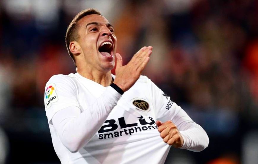 4 Hal Menarik Mengenai Rodrigo, Striker yang Datang ke Leeds United karena Marcelo Bielsa