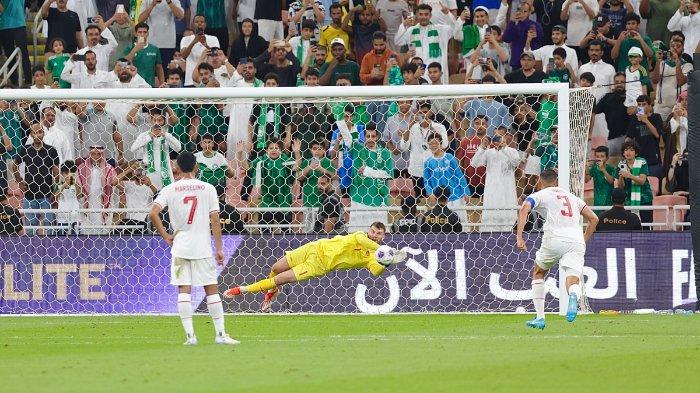 Maarten Paes Ungkap Rahasia di Balik Kesuksesan Tepis Penalti Arab Saudi