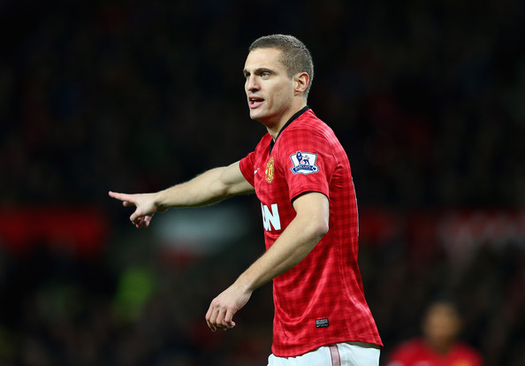 Nemanja Vidic Ramal Manchester United Kalahkan Liverpool 2-1