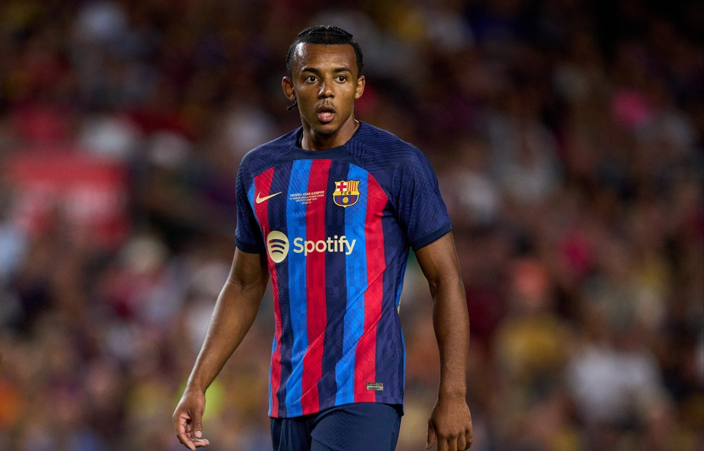 LaLiga Masuk Pekan Kedua, Barcelona Tak Kunjung Daftarkan Jules Kounde