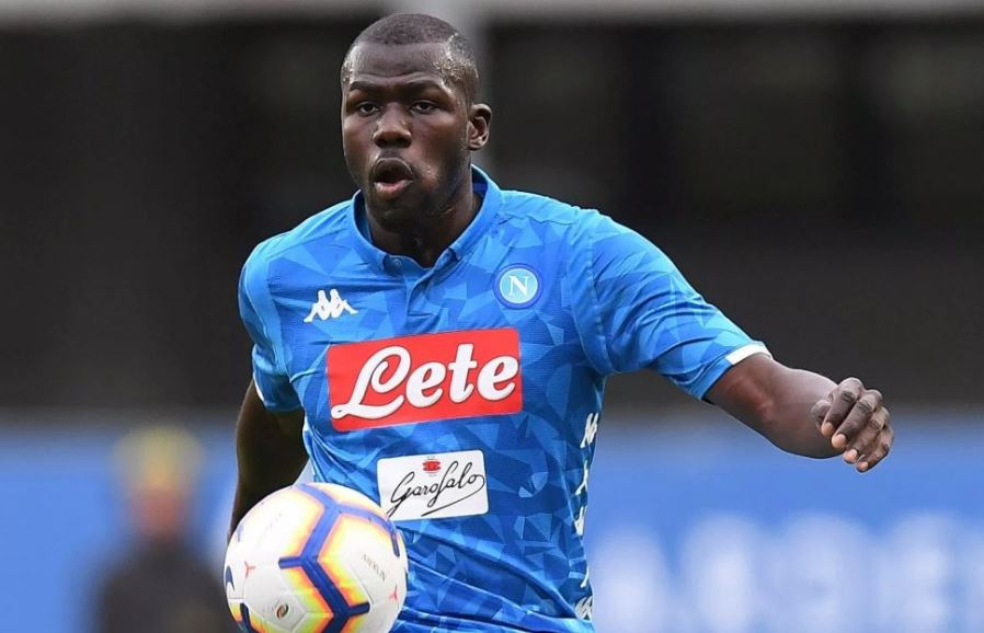 Krisis Finansial, Napoli Banting Harga Pemain Incaran MU dan Liverpool