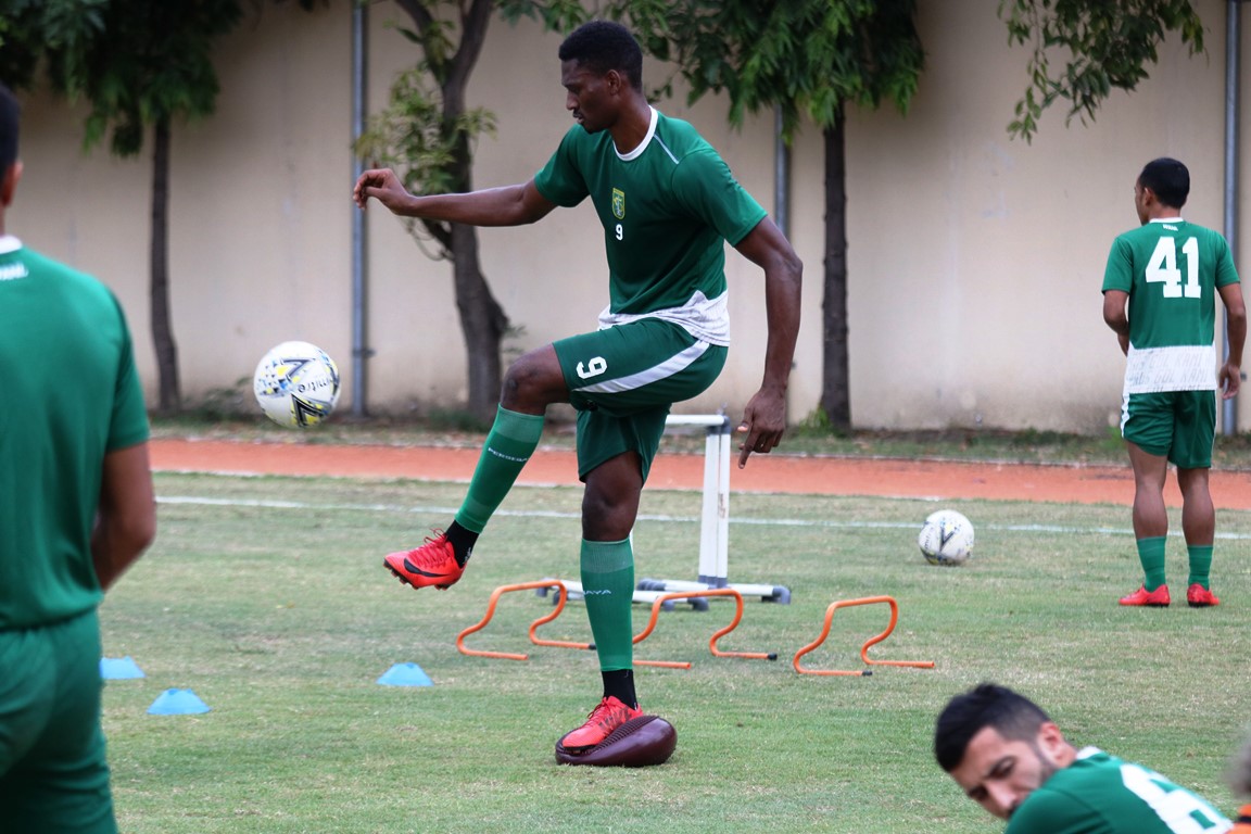 Dua Pemain Persebaya Pulih, Hansamu Yama Masih Meragukan