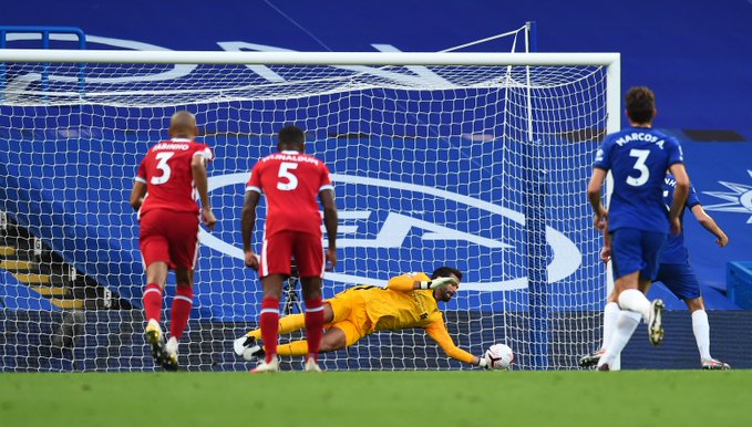 Beda Nasib Alisson dan Jorginho pada Tendangan Penalti