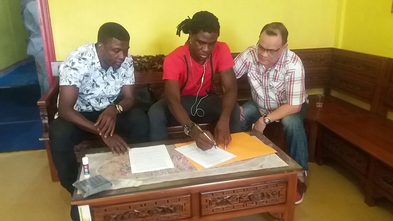 Sriwijaya FC Perpanjang Kontrak Bio Paulin