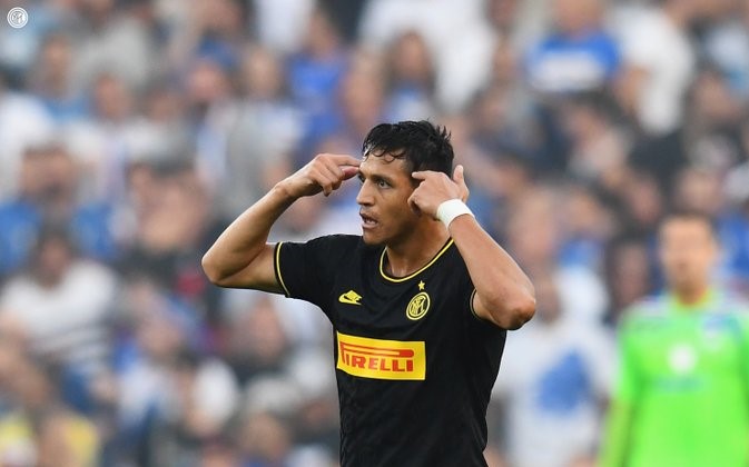 Alexis Sanchez Merasa Tak Pantas Dapat Kartu Merah