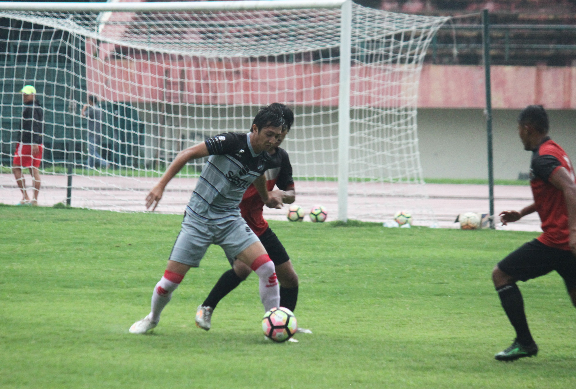 Eks Pemain PSS Sleman Unjuk Gigi Cetak Lima Gol bersama Persis di Laga Uji Coba