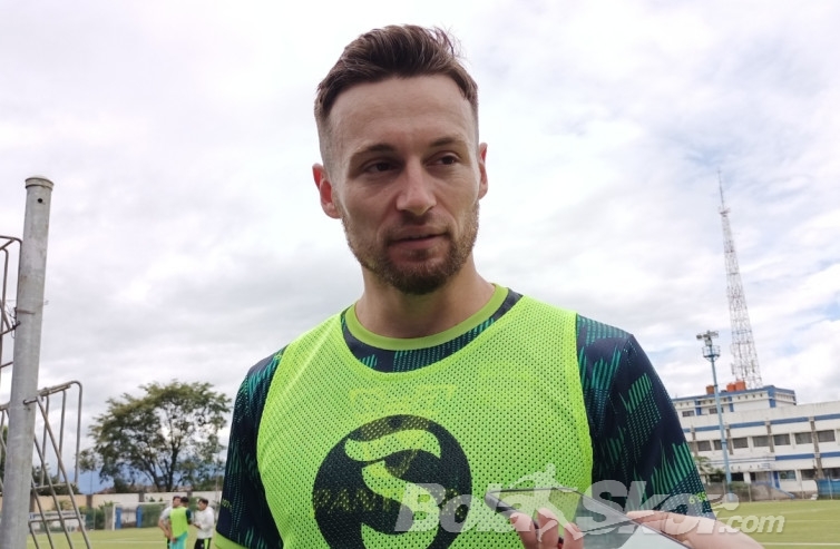 Persib di Papan Atas, Motivasi Marc Klok Berlipat Hadapi PSIS