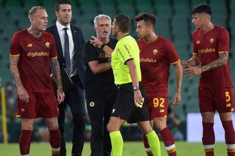 AS Roma-nya Mourinho Berulah Lagi di Pramusim