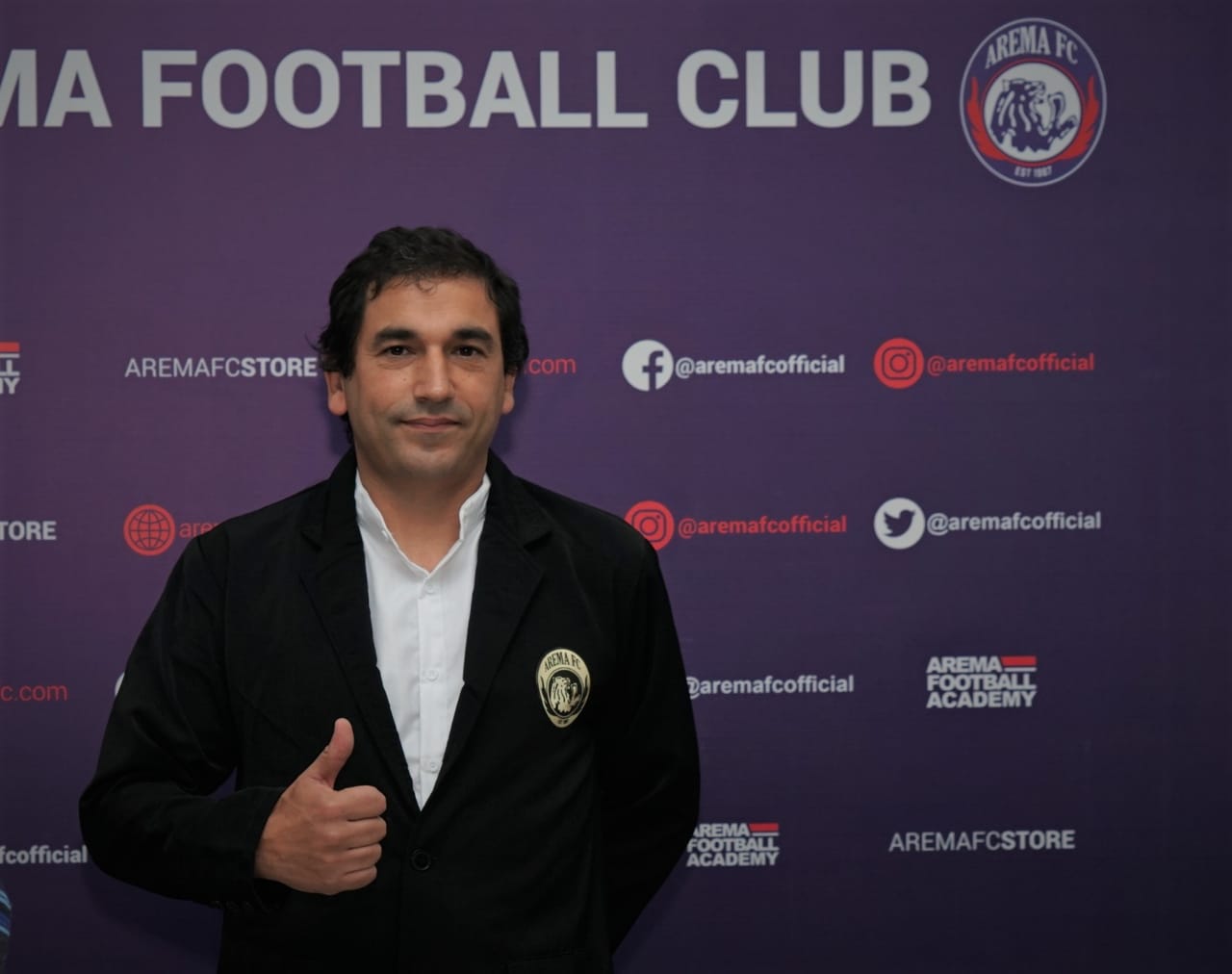 Resmi Jadi Pelatih Arema FC, Eduardo Almeida Siap Jawab Keraguan