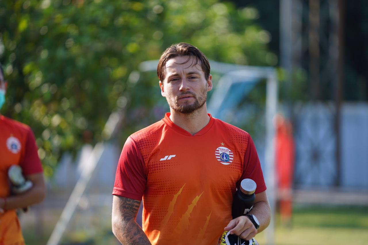 Pelatih Persib Buka Pintu untuk Marc Klok