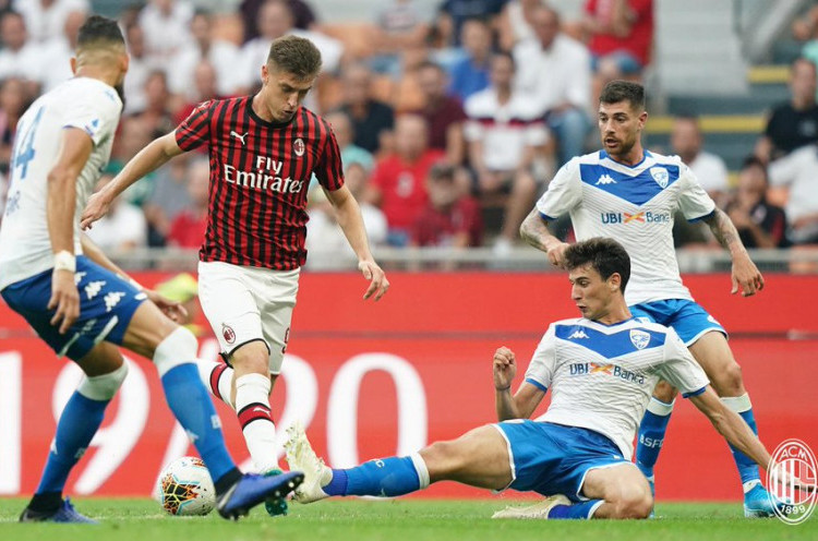 Pelatih AC Milan: Tidak Akan Kiamat jika Krzysztof Piatek Jadi Cadangan