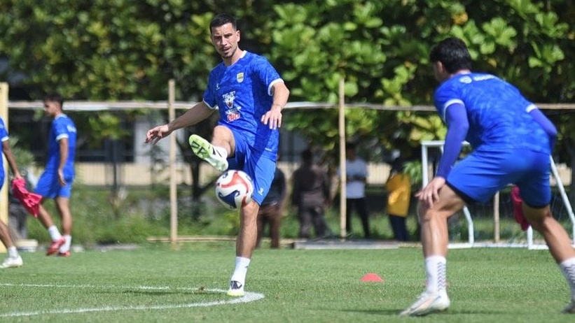 Thom Haye Terkesan dengan Latihan Perdananya di Persib, Tak Sabar Bertemu Bobotoh saat Lawan Persebaya