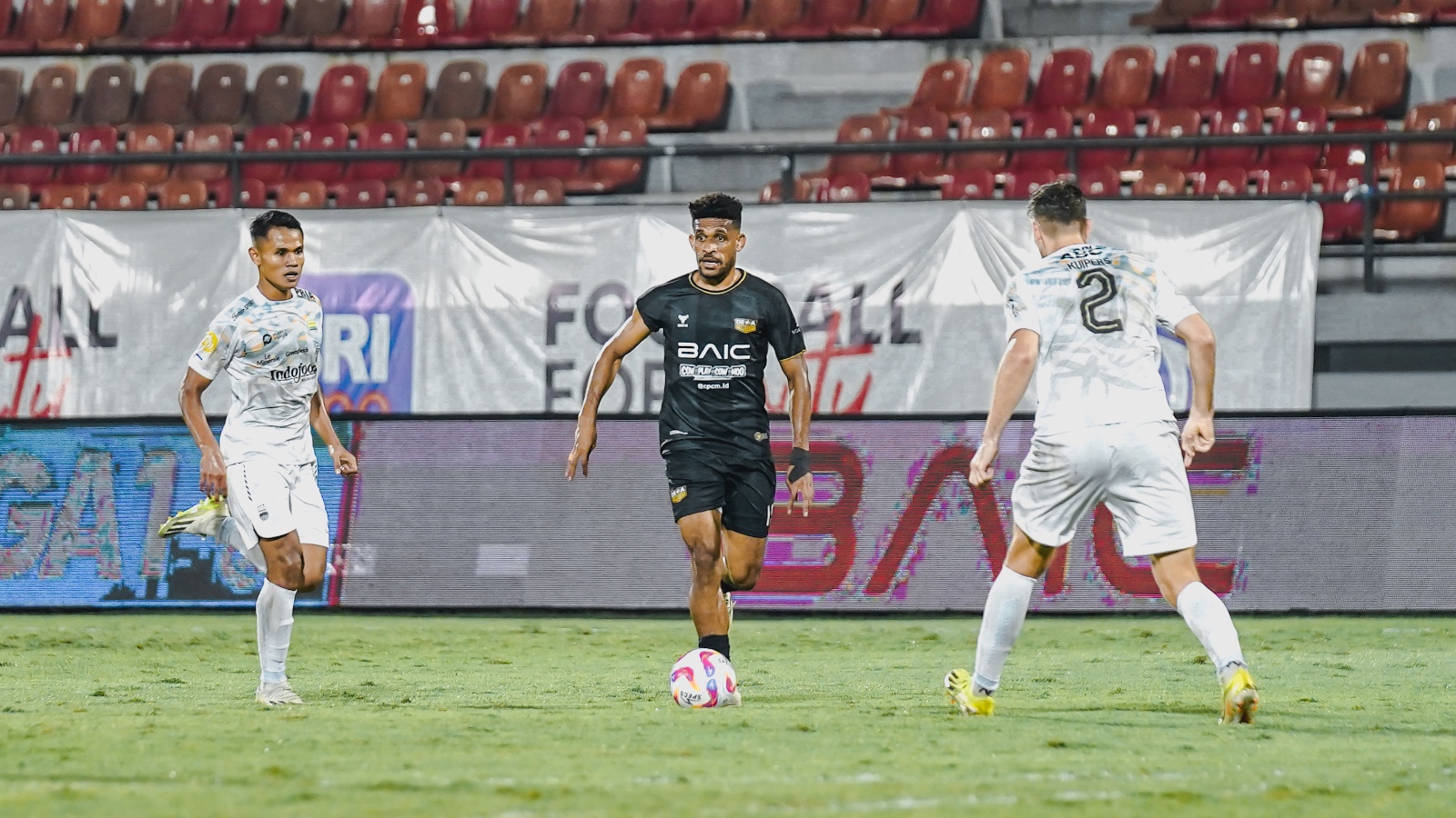 Hasil Liga 1 2024/2025: Seru, Dewa United FC dan Persib Bandung Berbagi Poin