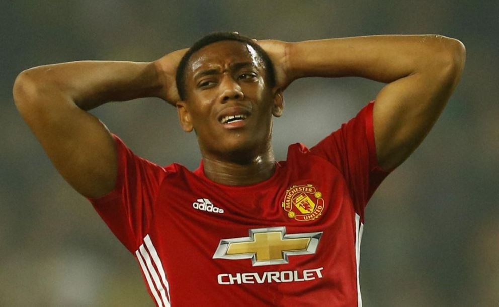 MU Disarankan Jual Martial, Beli Penyerang Baru