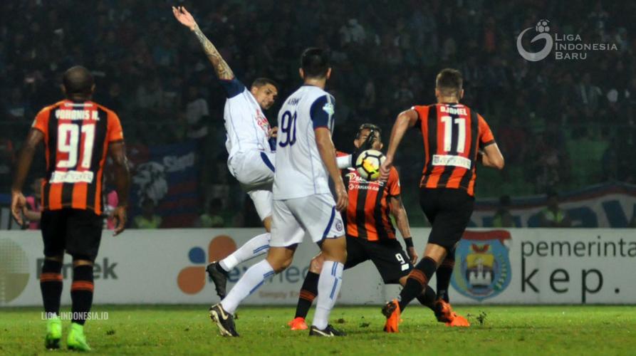 Perseru Protes soal Gol Penalti Arema FC dan Kartu Merah