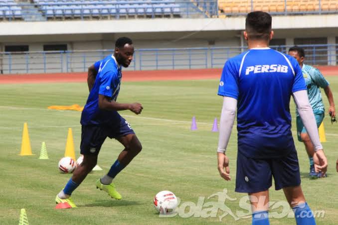 Geoffrey Castillion Kembali ke Persib Bulan Juni