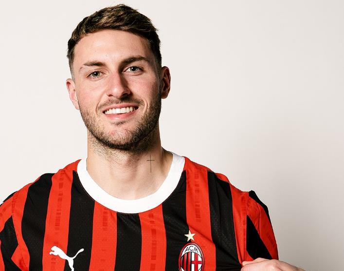 Alasan Santiago Gimenez Pilih Nomor Punggung 7 di AC Milan