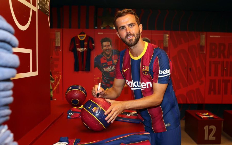 Kawal Kekalahan 8-2 Barcelona, Miralem Pjanic Nilai Hanya Kecelakaan