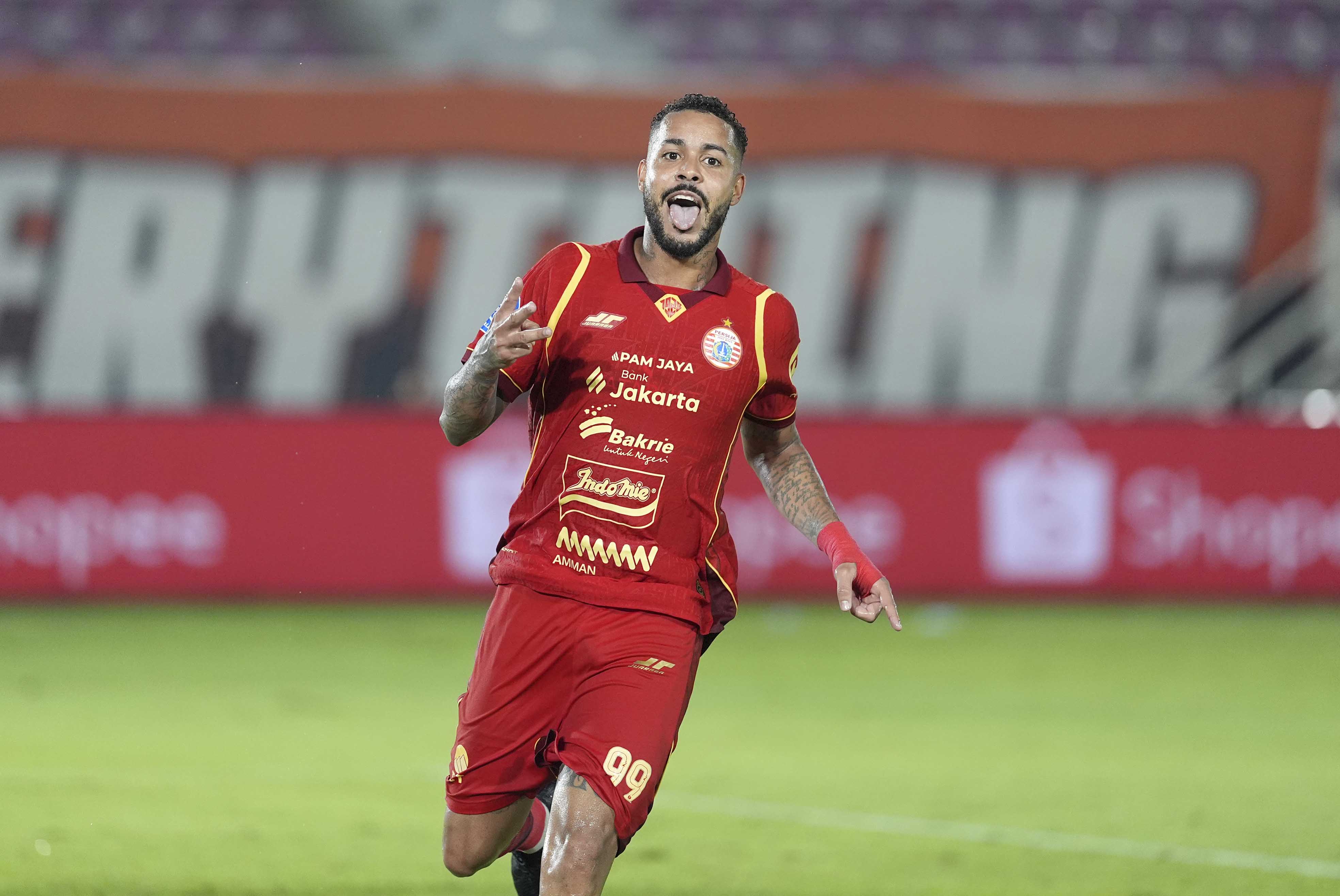 Persija Berjarak 4 Poin dari Puncak Klasemen, Emaxwell Souza Beri Peringatan Rekan-rekannya