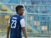 Sembilan Jahitan Buat Hamka Hamzah Diragukan Bela Arema FC di Dua Laga Grup E Piala Presiden