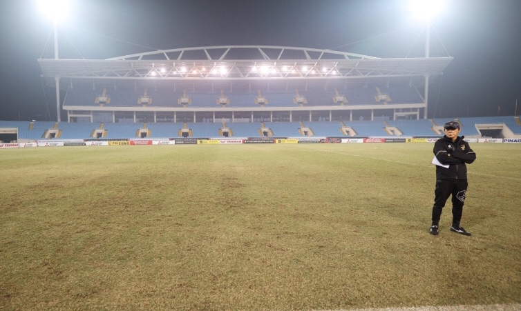 Timnas Indonesia Kalah dari Vietnam, Shin Tae-yong Soroti Lapangan Stadion My Dinh