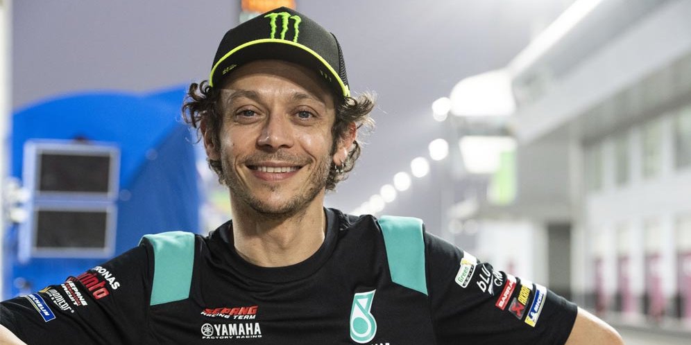 Bukan Lagi Pembalap Pabrikan, Rossi Justru Sponsori Yamaha