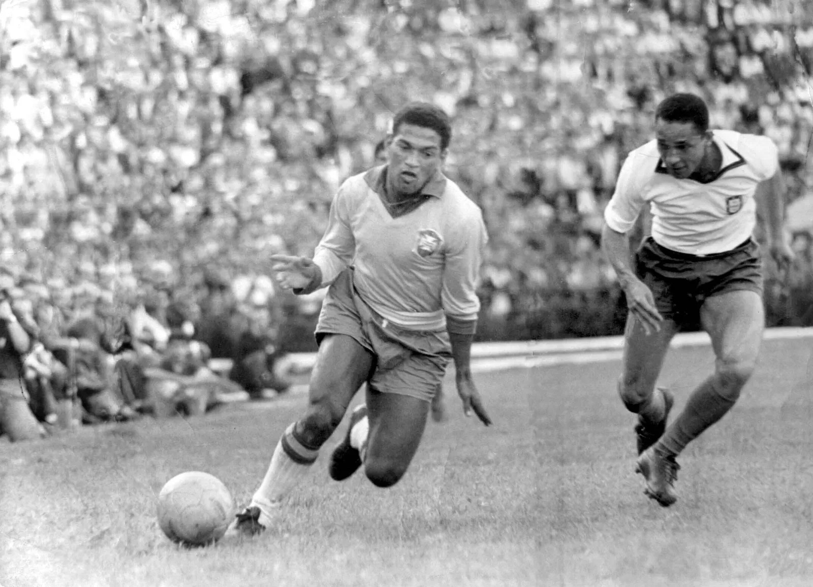 Nostalgia Piala Dunia: Epilog Pahlawan Brasil Berkaki Bengkok dan Panjang Sebelah, Garrincha