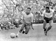 Nostalgia Piala Dunia: Epilog Pahlawan Brasil Berkaki Bengkok dan Panjang Sebelah, Garrincha