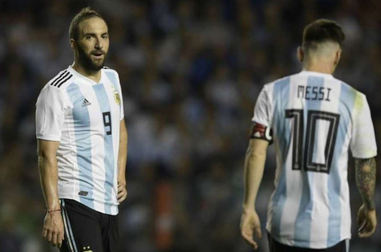 Lionel Messi dan Gonzalo Higuain, Musuh Publik Nomor Satu di Argentina
