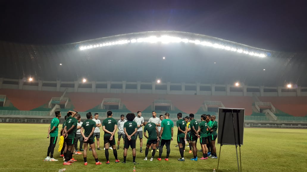 Soal Strategi, Simon McMenemy Ingin Membuat Pemain Timnas Indonesia Senyaman Mungkin