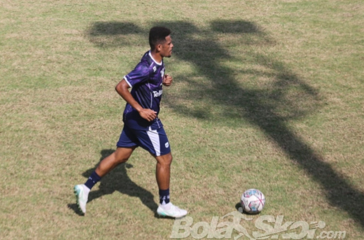 Ricky Kambuaya Sudah Disiapkan untuk Melawan Borneo FC