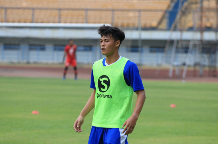 Bek Tengah Timnas Indonesia U-19 Seleksi di Persib Bandung