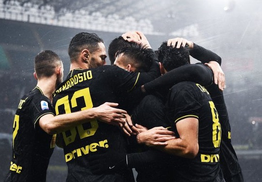 Inter Milan 2-1 SPAL: Nerazzurri Bikin Rekor dan Gusur Juventus dari Puncak