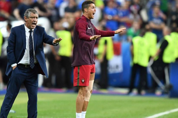 Kenangan Piala Eropa 2016 - Ketika Ronaldo Menjadi 'Pelatih' di Portugal