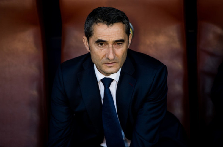 Ernesto Valverde Ingatkan Barcelona Belum Menangi LaLiga