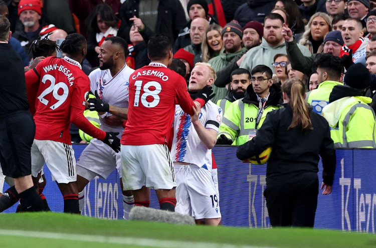 Penjelasan Kartu Merah Casemiro pada Laga Manchester United Vs Crystal Palace