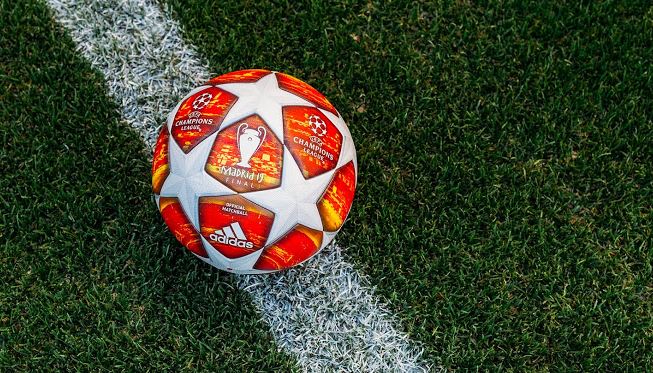 Bola Final Liga Champions 2018-2019 Merah Membara