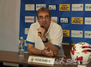 Tanggapan Robert Alberts soal Mundurnya Umuh Muchtar dari Posisi Manajer Persib