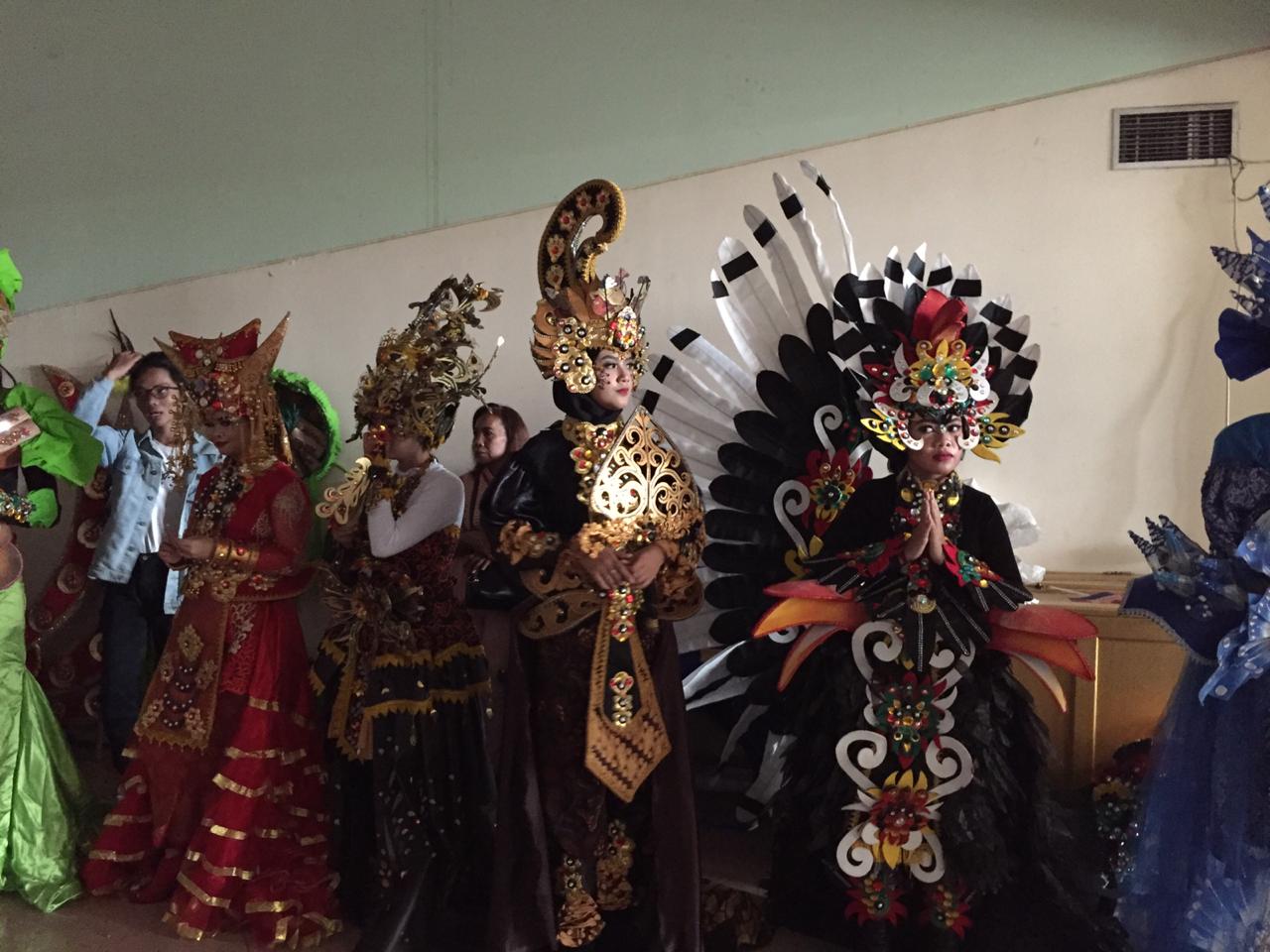 Semarak Hiburan di Pembukaan ASG 2019, Mulai Gubernur Ganjar Bersepeda Sampai Tarian Pesona Jawa Tengah