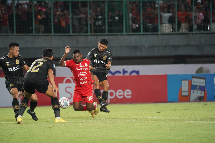 Pelatih Persija Ungkap Misteri Hilangnya Osvaldo Haay dan Ricky Cawor
