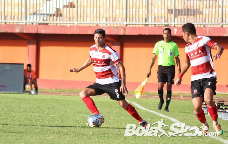Madura United Kalem Esteban Vizcarra dan Reva Adi Utama Dibajak Klub Lain