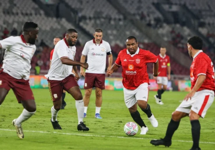 Di Mata Thierry Henry, Duel Legenda Arsenal vs Manchester United Tak Berakhir 'Menyenangkan'