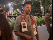 Beri Dukungan Langsung untuk Sang Putra, Ayah Jens Raven Nyaman di Jakarta meski Macet