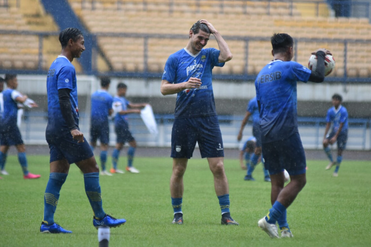 Nick Kuipers Mulai Digoda untuk Tinggalkan Persib