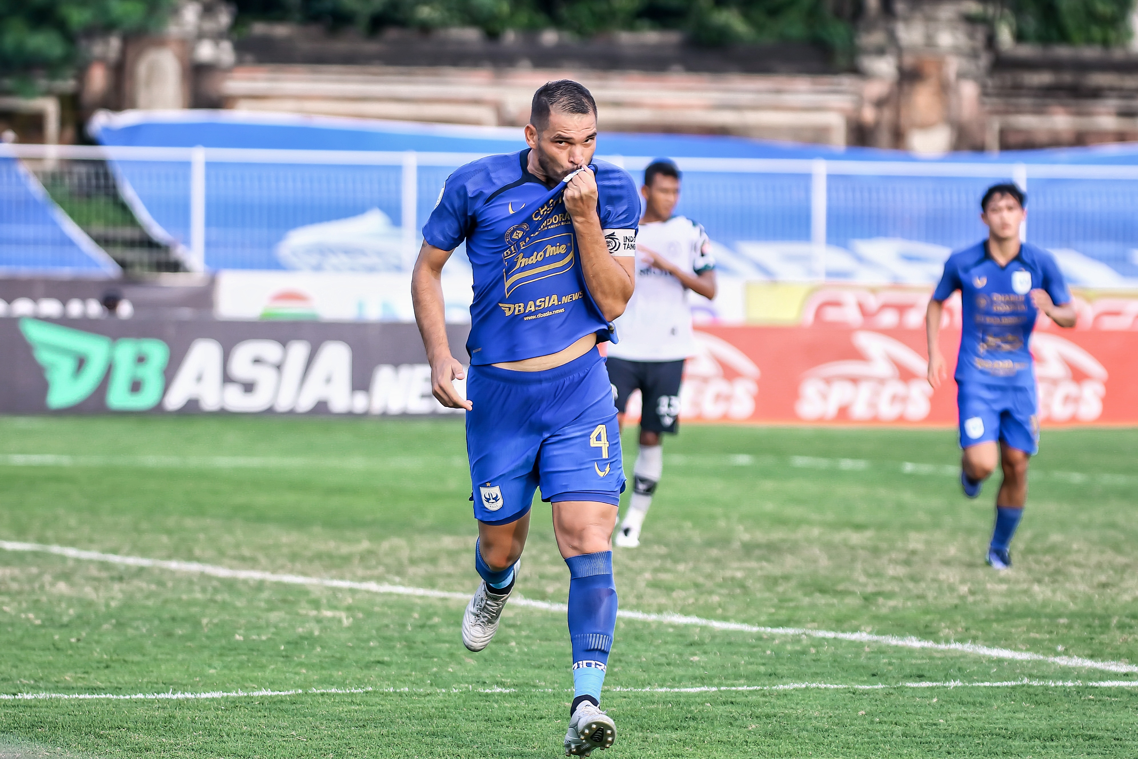 PSIS Semarang Depak Bek Wallace Costa