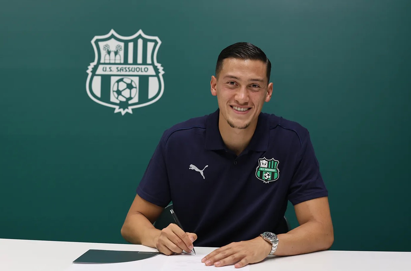 Jay Idzes Resmi Gabung Sassuolo, Kontrak hingga 2029