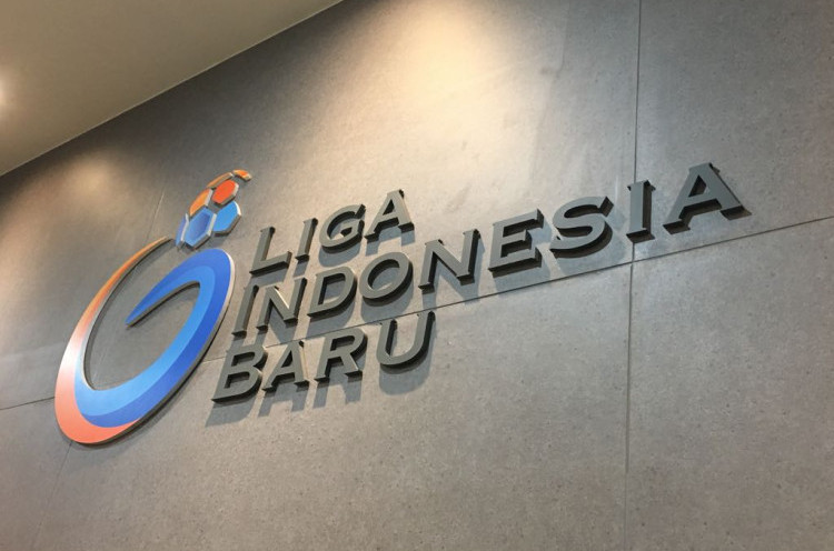 PT LIB Kirim Replika Piala ke Kandang Persija Jakarta dan PSM Makassar