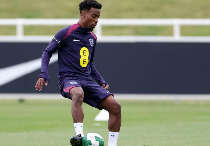 Angel Gomes Tinggalkan Manchester United demi Masa Depan yang Lebih Baik